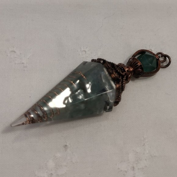 Green Aventurine Chip Crystal Pendulum - Picture 6 of 6